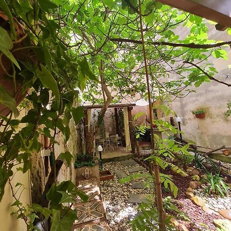 Ai Due Cortili Lägenhet Trapani Exteriör bild