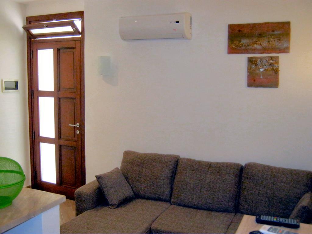 Ai Due Cortili Lägenhet Trapani Rum bild