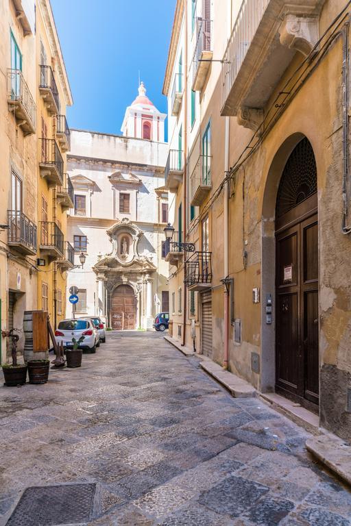 Ai Due Cortili Lägenhet Trapani Exteriör bild